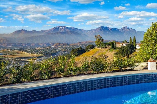 22105 Birds Eye Dr, Diamond Bar, CA 91765