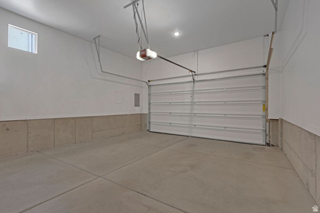 Image 15 of property listing at 6372 W BIRCH RUN RD, South Jordan, UT 84009