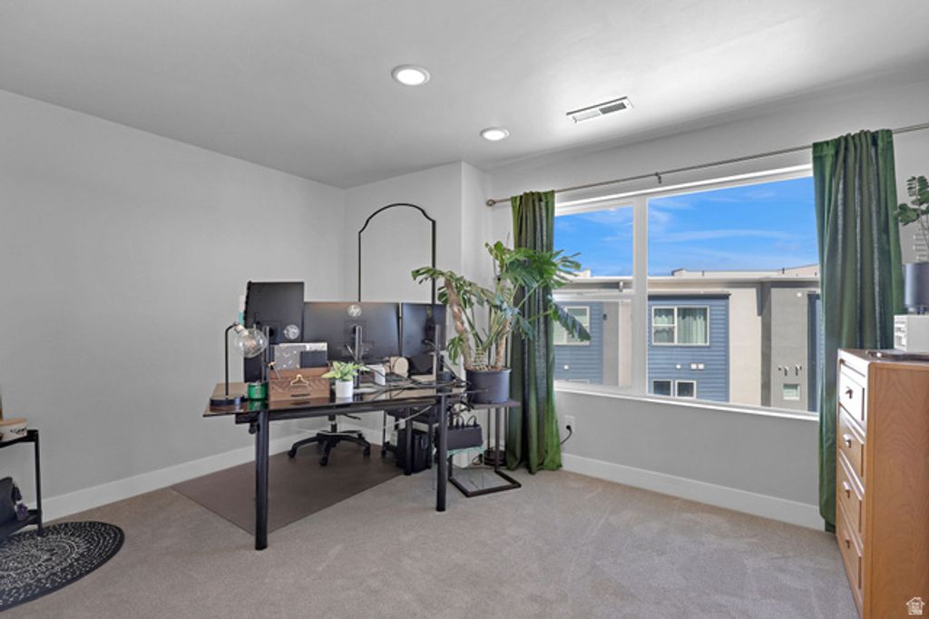 Image 8 of property listing at 6372 W BIRCH RUN RD, South Jordan, UT 84009