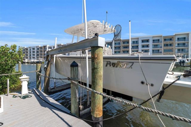 1040 SYLVAN DRIVE, Sarasota, FL 34234