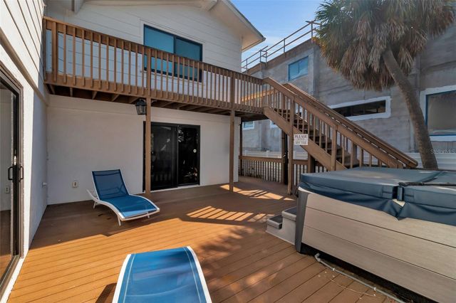 1040 SYLVAN DRIVE, Sarasota, FL 34234