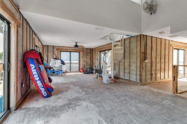 1040 SYLVAN DRIVE, Sarasota, FL 34234