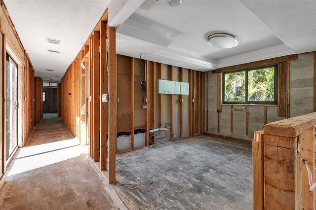 1040 SYLVAN DRIVE, Sarasota, FL 34234