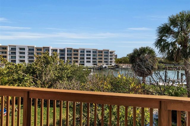 1040 SYLVAN DRIVE, Sarasota, FL 34234