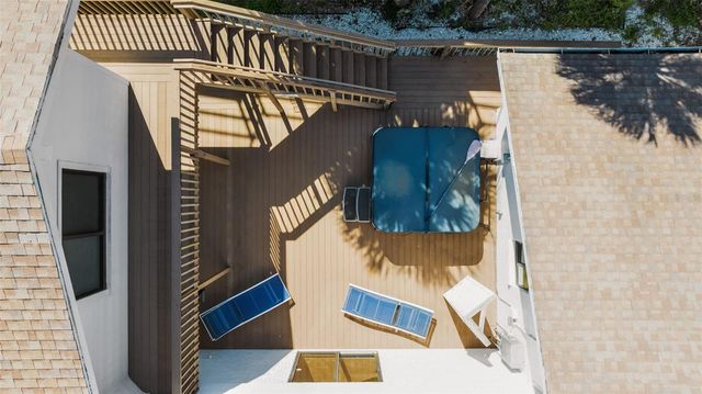 1040 SYLVAN DRIVE, Sarasota, FL 34234