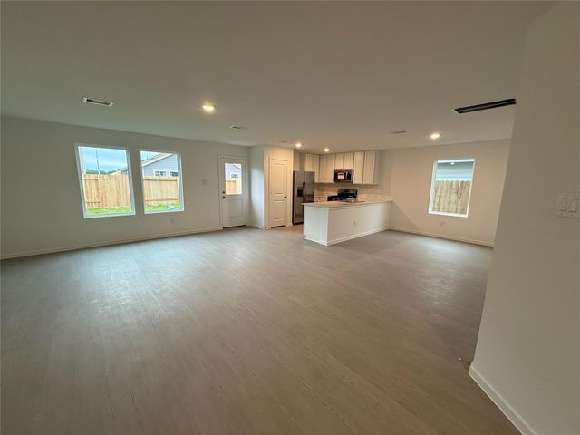 703 Umbrella Tree Drive, Magnolia, TX 77354