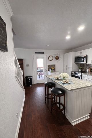 11303 Chaco Cyn, San Antonio, TX 78245