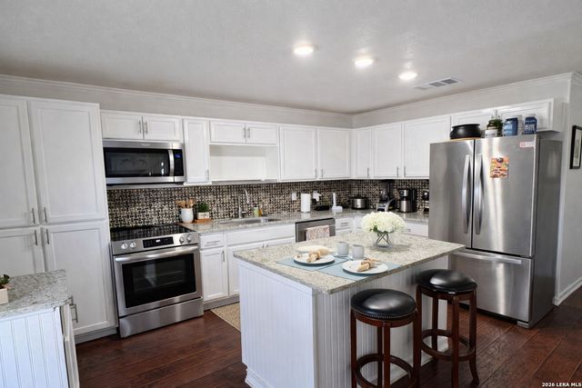 11303 Chaco Cyn, San Antonio, TX 78245