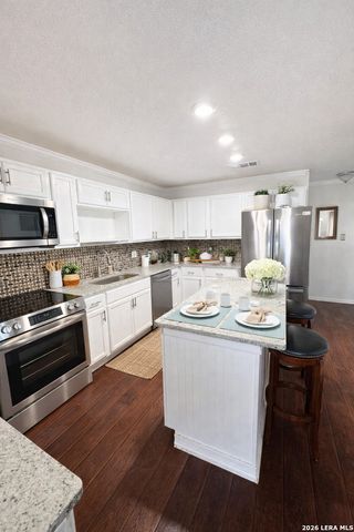 11303 Chaco Cyn, San Antonio, TX 78245