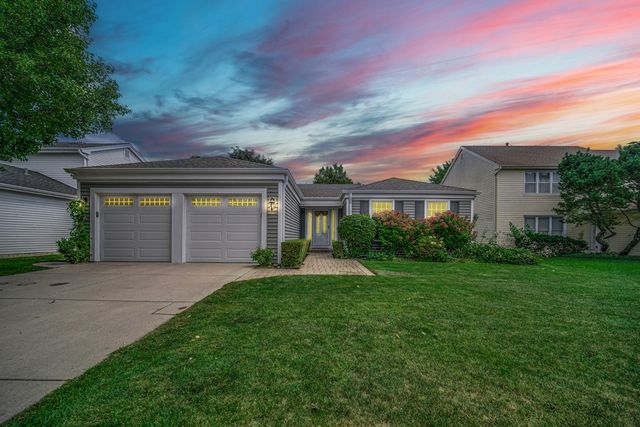 933 Shambliss Lane, Buffalo Grove, IL 60089