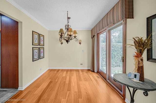 933 Shambliss Lane, Buffalo Grove, IL 60089