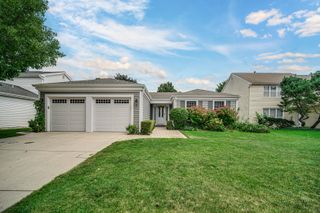 933 Shambliss Lane, Buffalo Grove, IL 60089