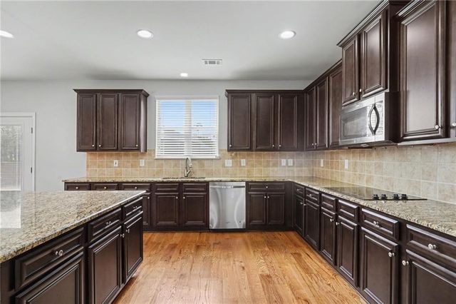 270 St Annes Place, Covington, GA 30016