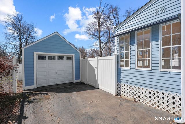 69 Edgemere Avenue, West Hartford, CT 06110