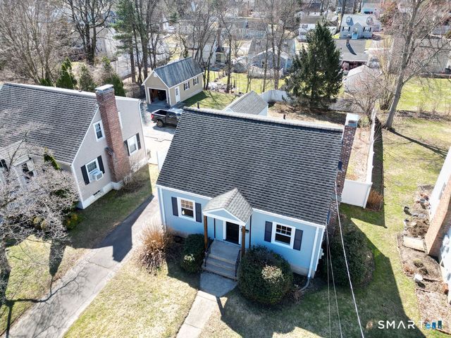 69 Edgemere Avenue, West Hartford, CT 06110