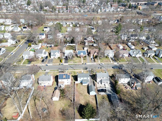 69 Edgemere Avenue, West Hartford, CT 06110