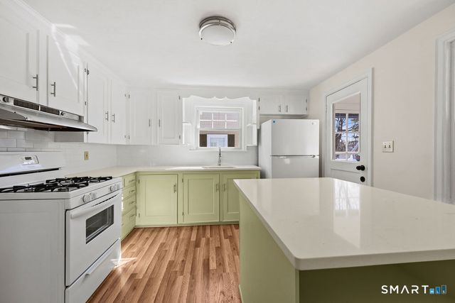 69 Edgemere Avenue, West Hartford, CT 06110