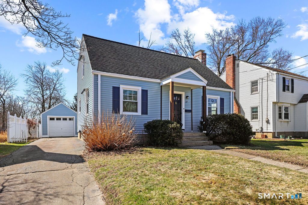 69 Edgemere Avenue, West Hartford, CT 06110