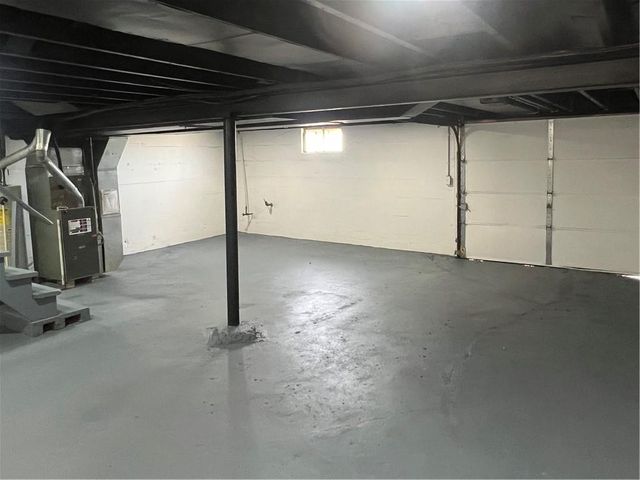 7923 James A Reed Road, Kansas City, MO 64138