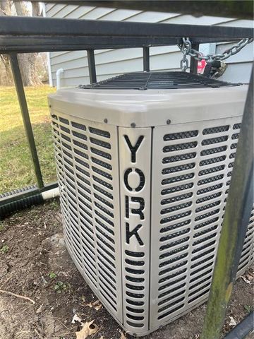 7923 James A Reed Road, Kansas City, MO 64138