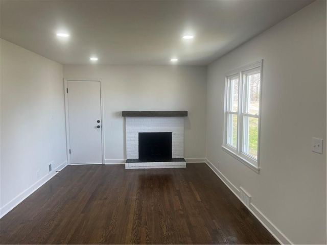 7923 James A Reed Road, Kansas City, MO 64138