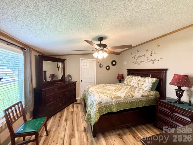 236 Riverwind Drive, Hendersonville, NC 28739