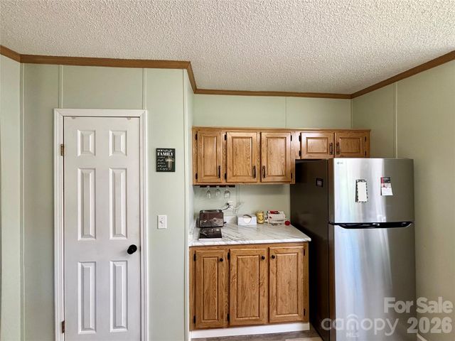 236 Riverwind Drive, Hendersonville, NC 28739