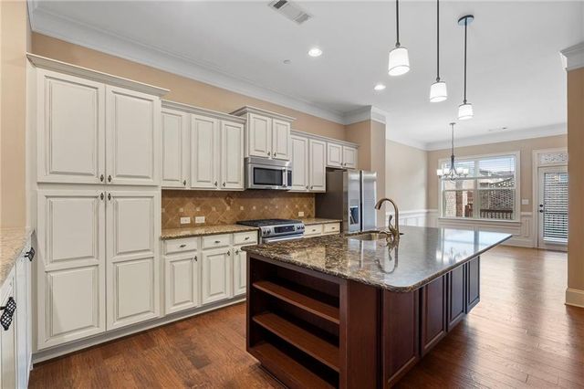 427 Alderwood Street, Atlanta, GA 30328