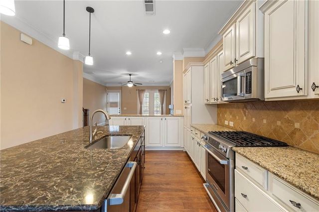 427 Alderwood Street, Atlanta, GA 30328