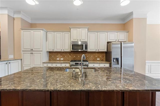 427 Alderwood Street, Atlanta, GA 30328