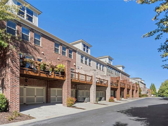 427 Alderwood Street, Atlanta, GA 30328