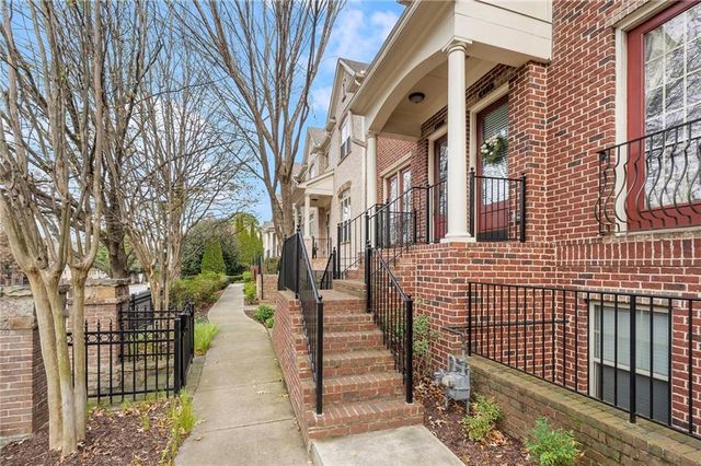 427 Alderwood Street, Atlanta, GA 30328