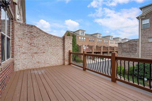 427 Alderwood Street, Atlanta, GA 30328