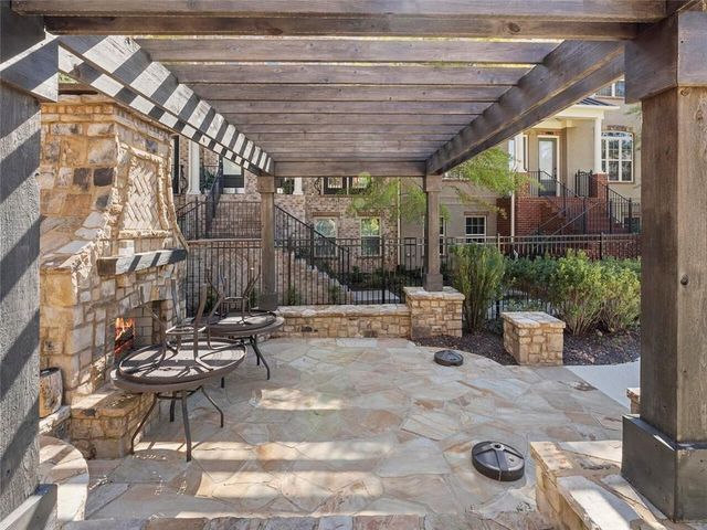 427 Alderwood Street, Atlanta, GA 30328