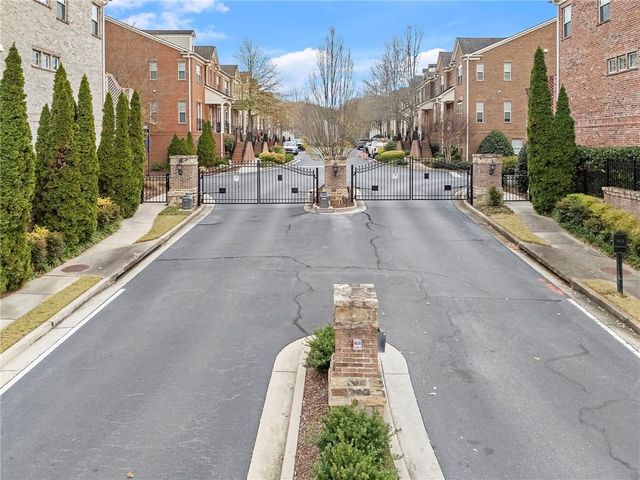 427 Alderwood Street, Atlanta, GA 30328