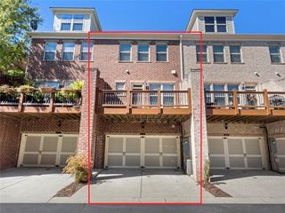 427 Alderwood Street, Atlanta, GA 30328