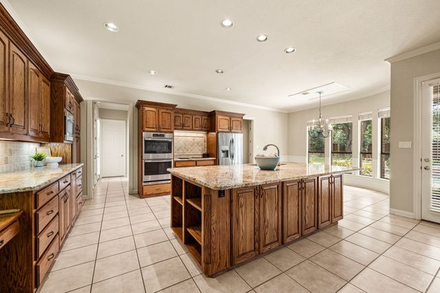 1111 Calais Drive, Southlake, TX 76092