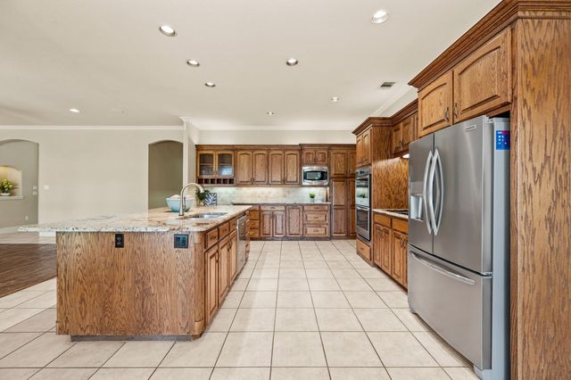 1111 Calais Drive, Southlake, TX 76092