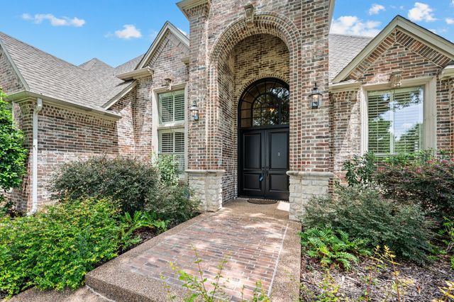 1111 Calais Drive, Southlake, TX 76092