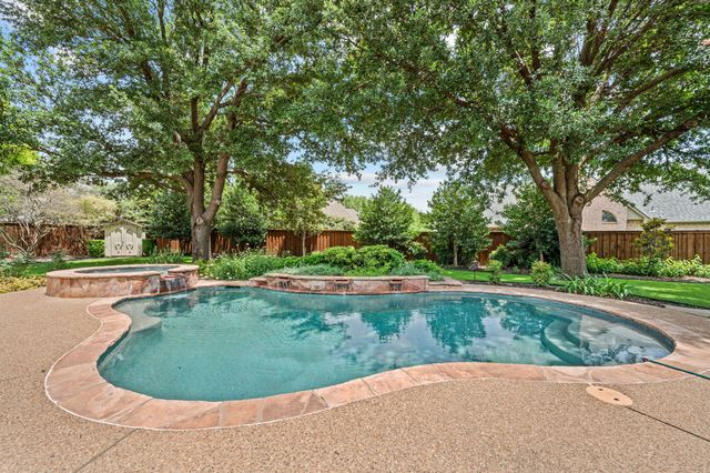 1111 Calais Drive, Southlake, TX 76092