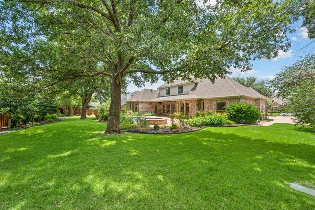 1111 Calais Drive, Southlake, TX 76092