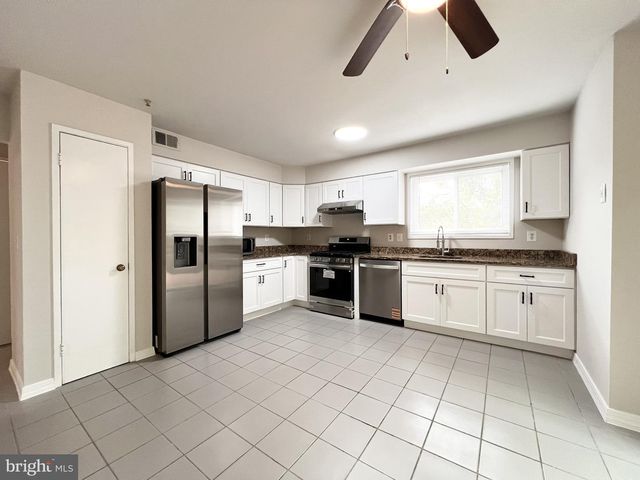 10901 BROAD GREEN TER, Rockville, MD 20854