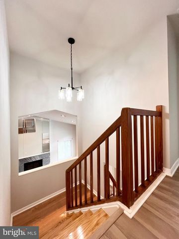 10901 BROAD GREEN TER, Rockville, MD 20854