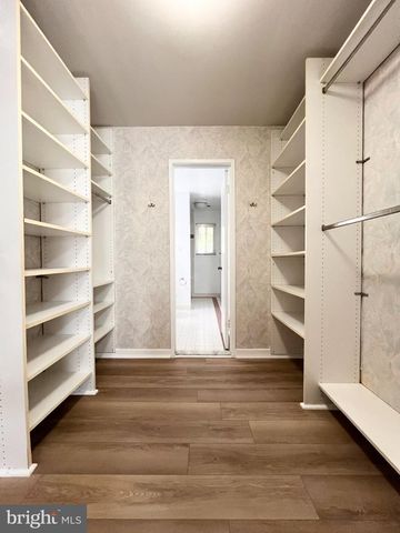 10901 BROAD GREEN TER, Rockville, MD 20854