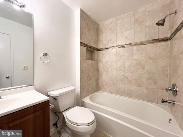 10901 BROAD GREEN TER, Rockville, MD 20854