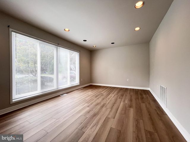 10901 BROAD GREEN TER, Rockville, MD 20854