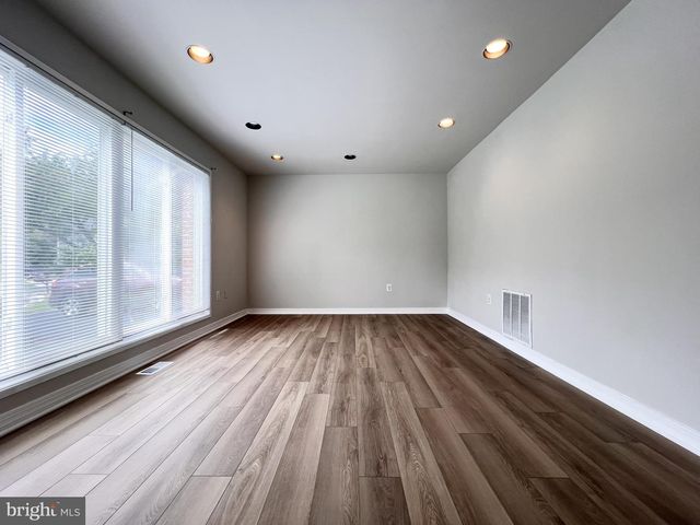 10901 BROAD GREEN TER, Rockville, MD 20854