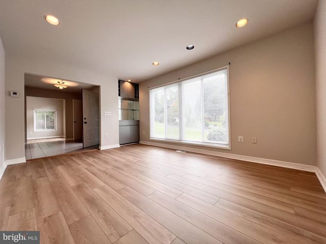 10901 BROAD GREEN TER, Rockville, MD 20854
