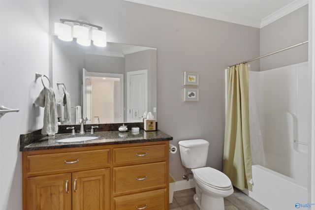 1525 Willow Beach Road, Guntersville, AL 35976