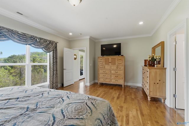 1525 Willow Beach Road, Guntersville, AL 35976